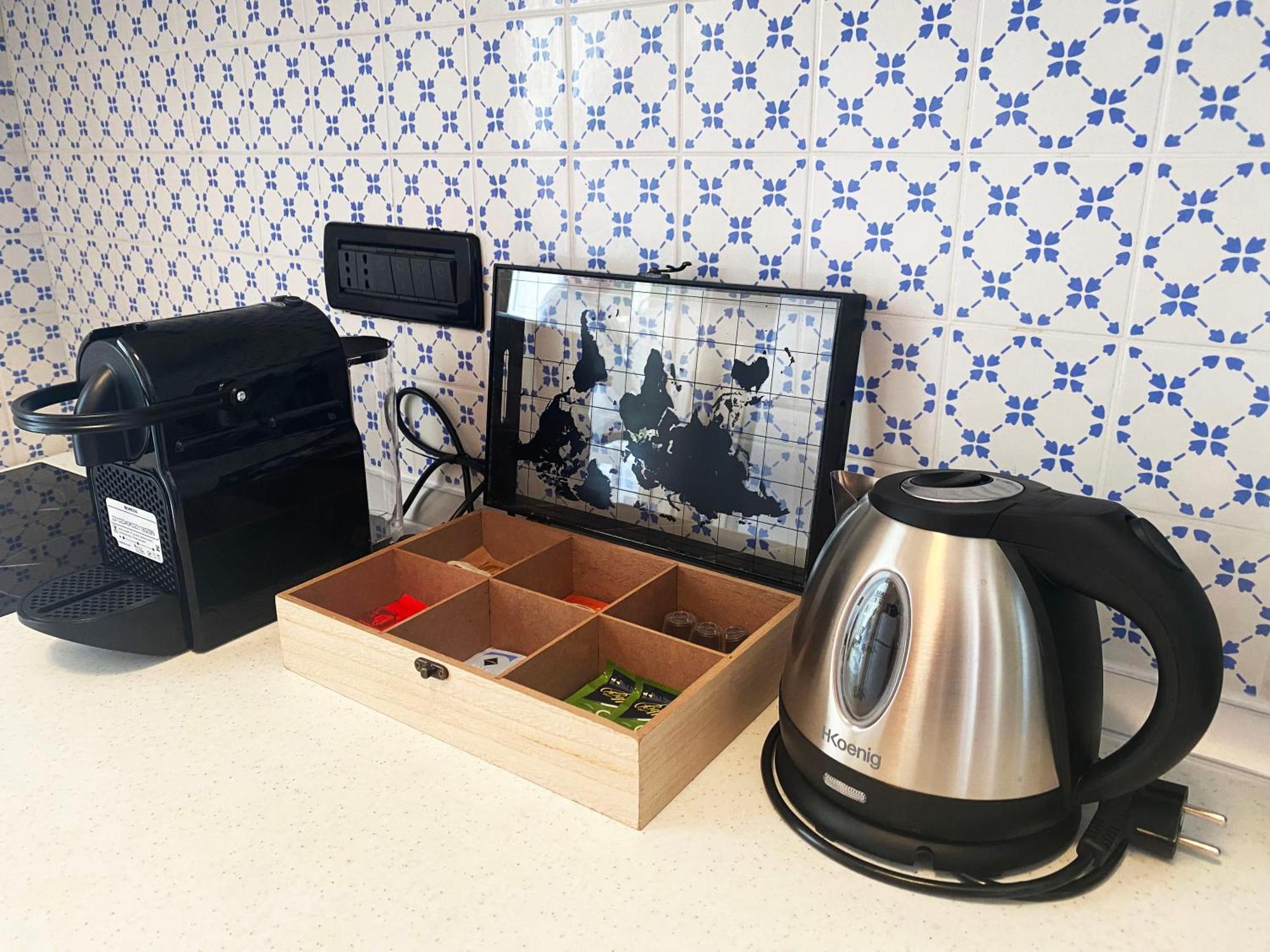 Beautiful Renovated Apartment ,Next To The Beach ! Air-C, Free Parking! Nice Bagian luar foto